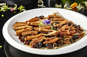 百塔酱蒸野山菌 