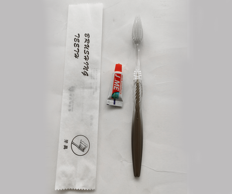 北欧风情环保纸袋牙具A款