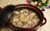 沙姜煲鸡